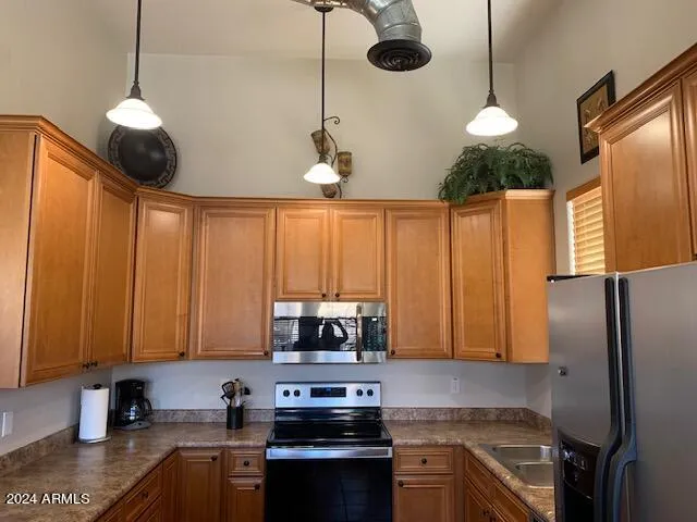 $2,200 | 16410 South 12th Street, Unit 227, Phoenix, AZ 85048