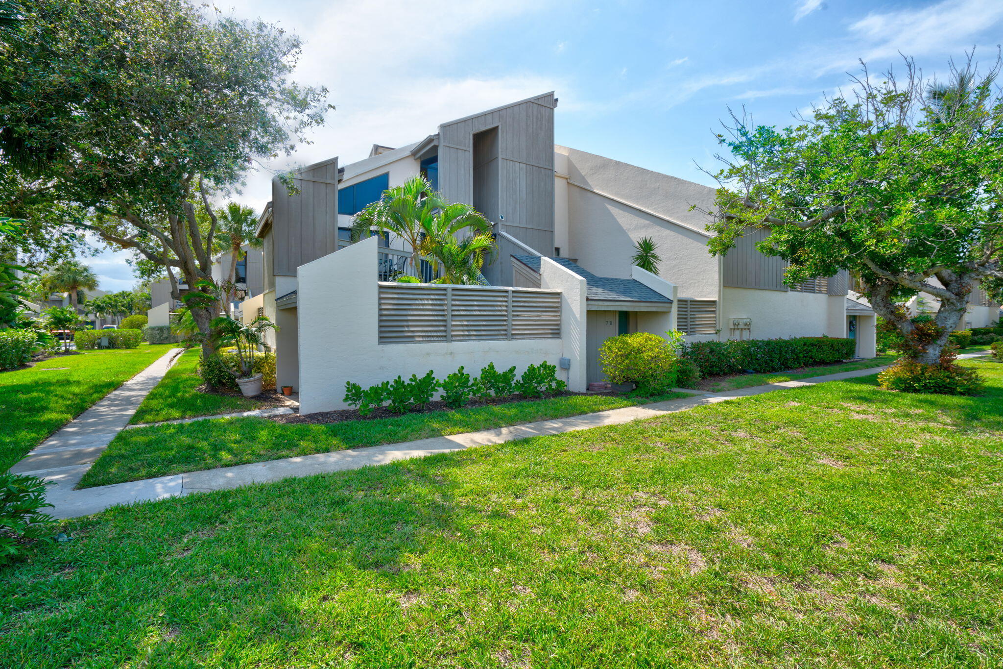 1-web-or-mls-1605 US 1 7B-18