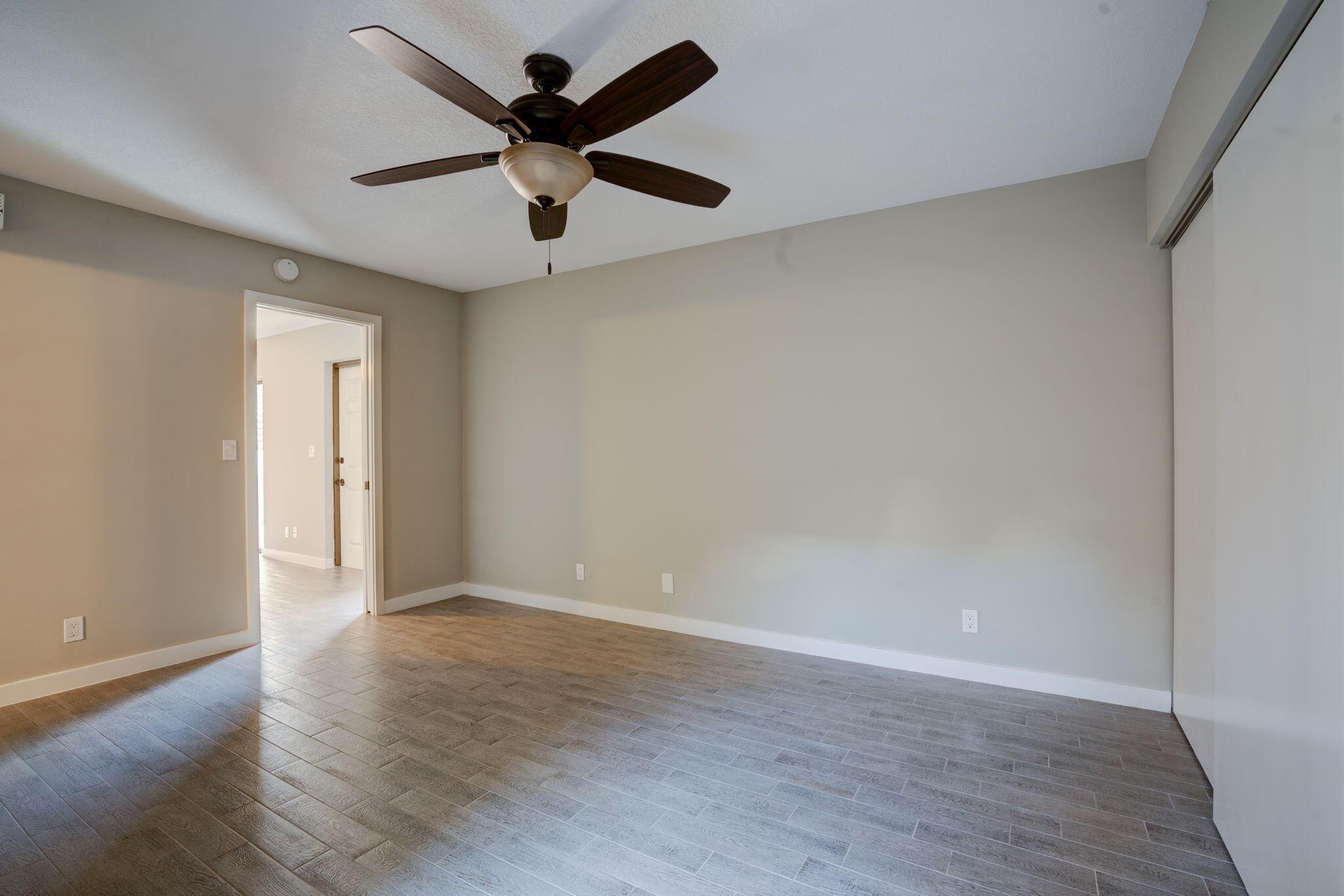 1605 Highway 1, Unit 7B Jupiter, FL 33477 - Photo 17 of 37 18-web-or-mls-1605 US 1 7B-11