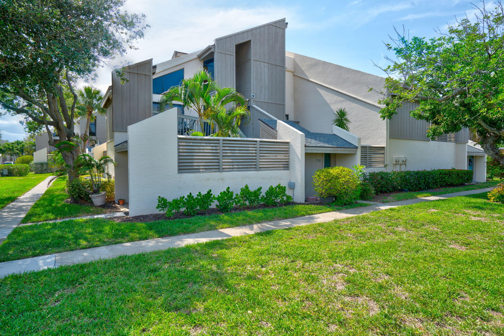 1605 Highway 1, Unit 7B Jupiter, FL 33477 - Photo 3 of 37 2-web-or-mls-1605 US 1 7B-19