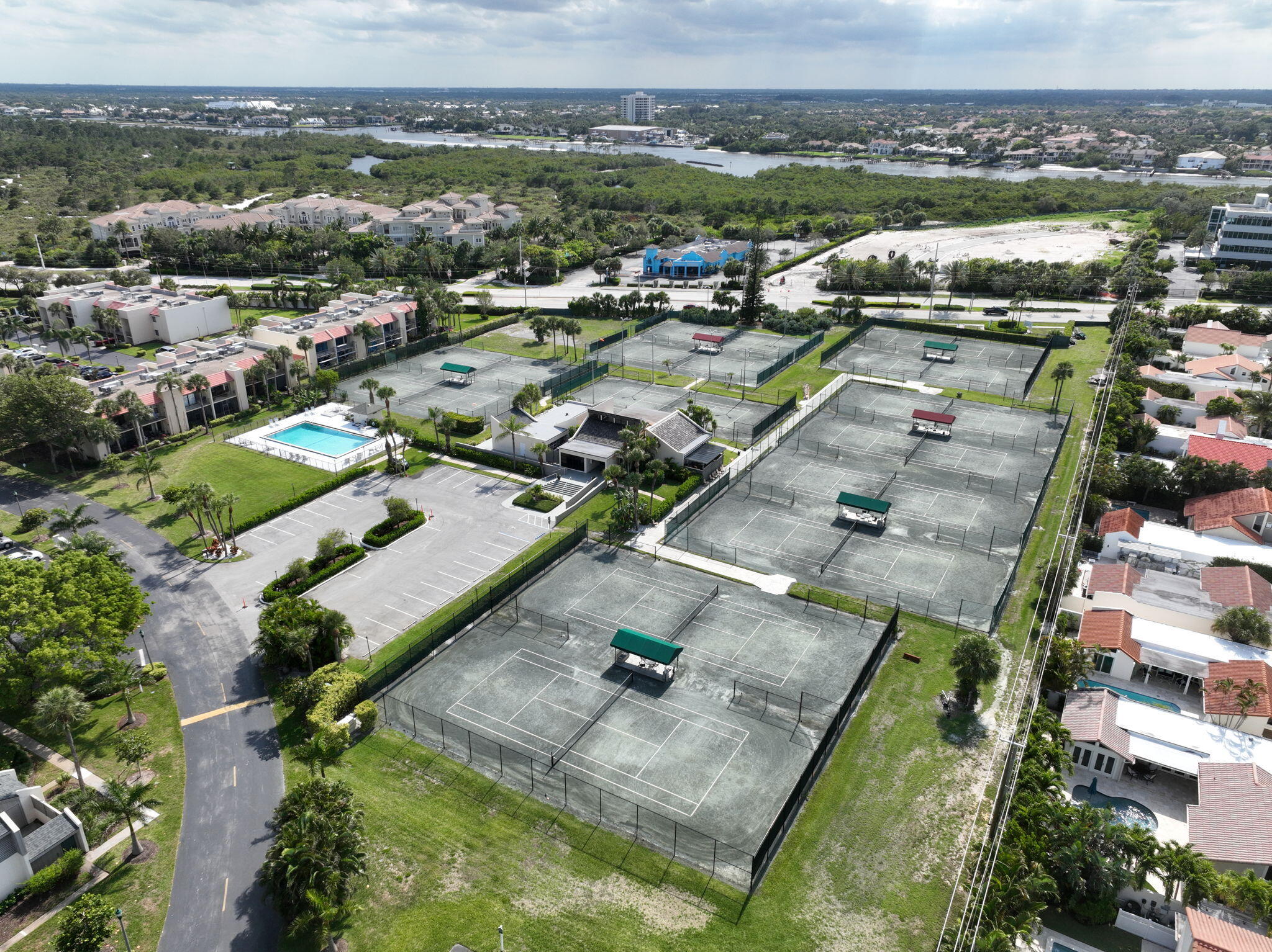 1605 Highway 1, Unit 7B Jupiter, FL 33477 - Photo 31 of 37 29-web-or-mls-1605 US 1 7B-29