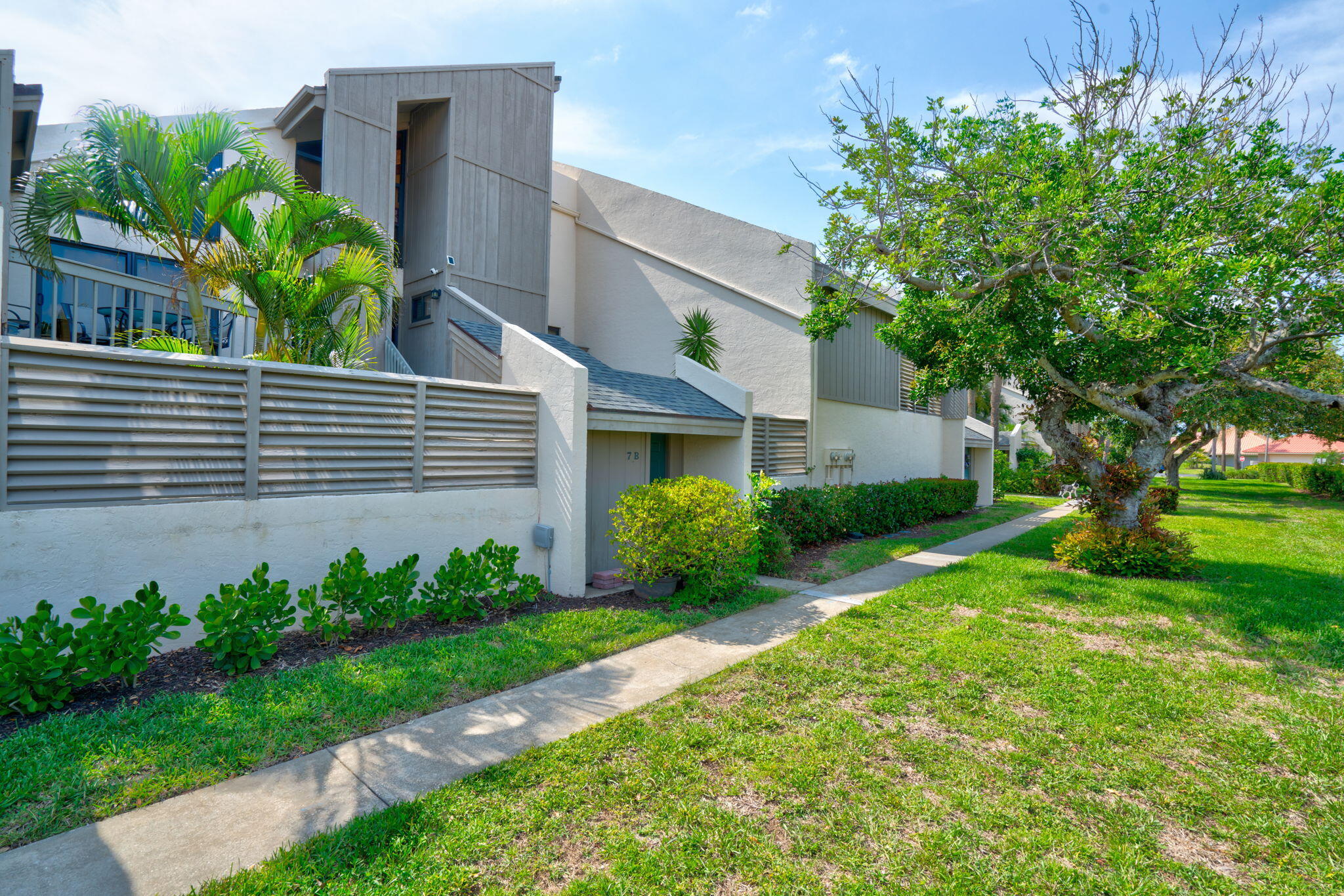 1605 Highway 1, Unit 7B Jupiter, FL 33477 - Photo 4 of 37 3-web-or-mls-1605 US 1 7B-20