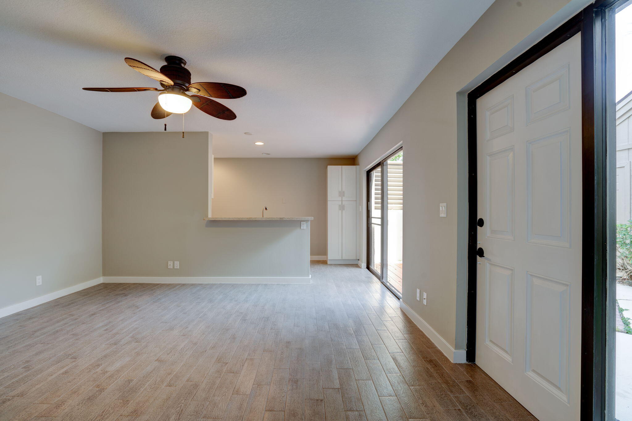 1605 Highway 1, Unit 7B Jupiter, FL 33477 - Photo 10 of 37 8-web-or-mls-1605 US 1 7B-2