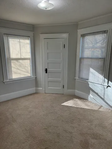 $2,500 | 56 Sheridan Street, Unit 1, Haverhill, MA 01830