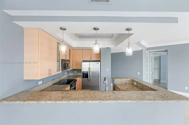 $335,000 | 2631 Northeast 14th Avenue, Unit 309, Wilton Manors, FL 33334