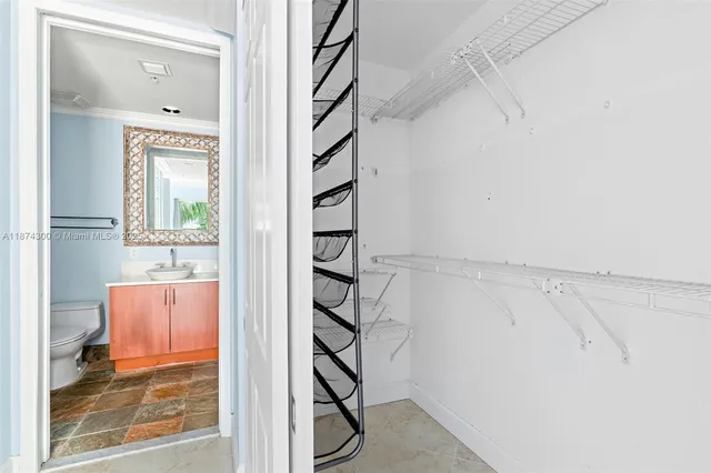 $335,000 | 2631 Northeast 14th Avenue, Unit 309, Wilton Manors, FL 33334