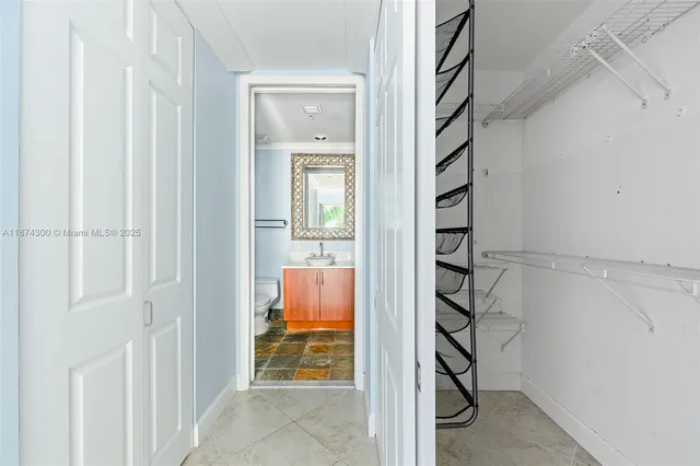 $335,000 | 2631 Northeast 14th Avenue, Unit 309, Wilton Manors, FL 33334