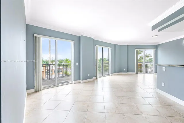 $335,000 | 2631 Northeast 14th Avenue, Unit 309, Wilton Manors, FL 33334
