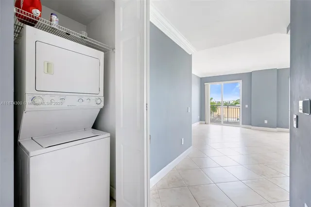 $335,000 | 2631 Northeast 14th Avenue, Unit 309, Wilton Manors, FL 33334
