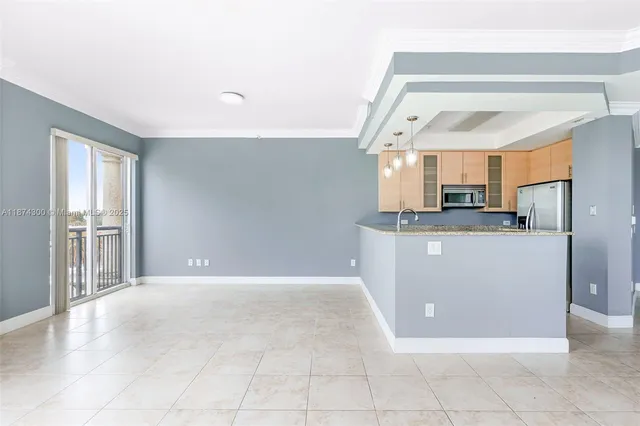 $335,000 | 2631 Northeast 14th Avenue, Unit 309, Wilton Manors, FL 33334