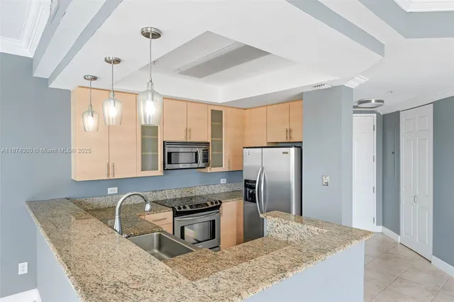 $335,000 | 2631 Northeast 14th Avenue, Unit 309, Wilton Manors, FL 33334