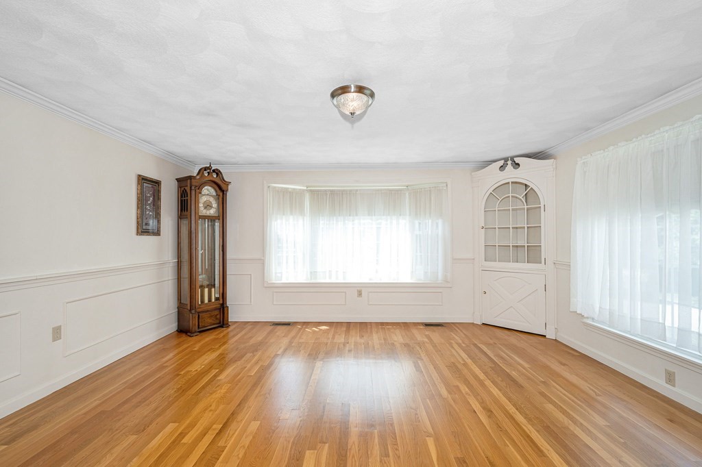 22 Kelshill Road Chelmsford, MA 01863 - Photo 13 of 42 Gallery Image 13