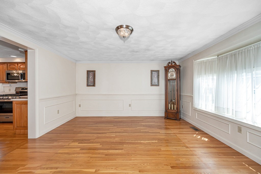 22 Kelshill Road Chelmsford, MA 01863 - Photo 15 of 42 Gallery Image 15