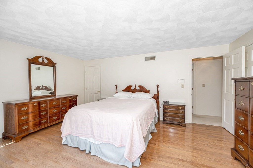 22 Kelshill Road Chelmsford, MA 01863 - Photo 18 of 42 Gallery Image 18