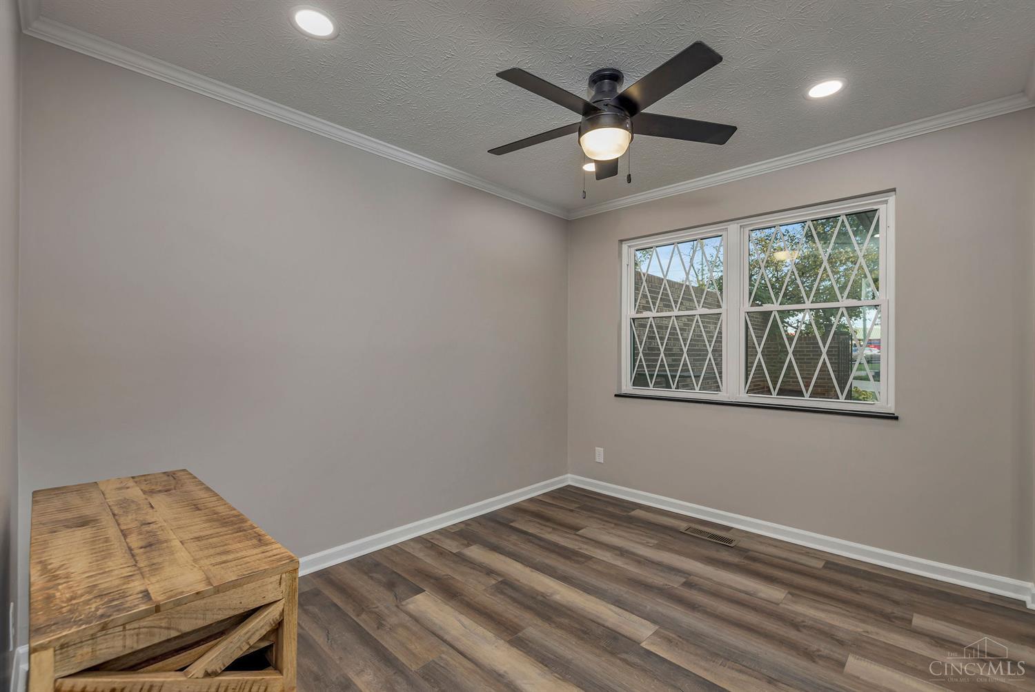 5644 Springdale Road Cincinnati, OH 45251 - Photo 19 of 53