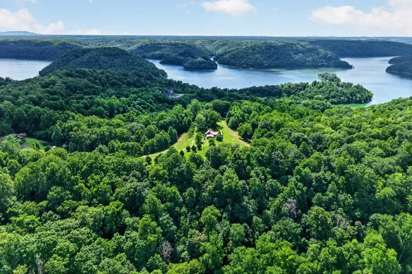 $999,500 | 280 Timber Lane, Sparta, TN 38583