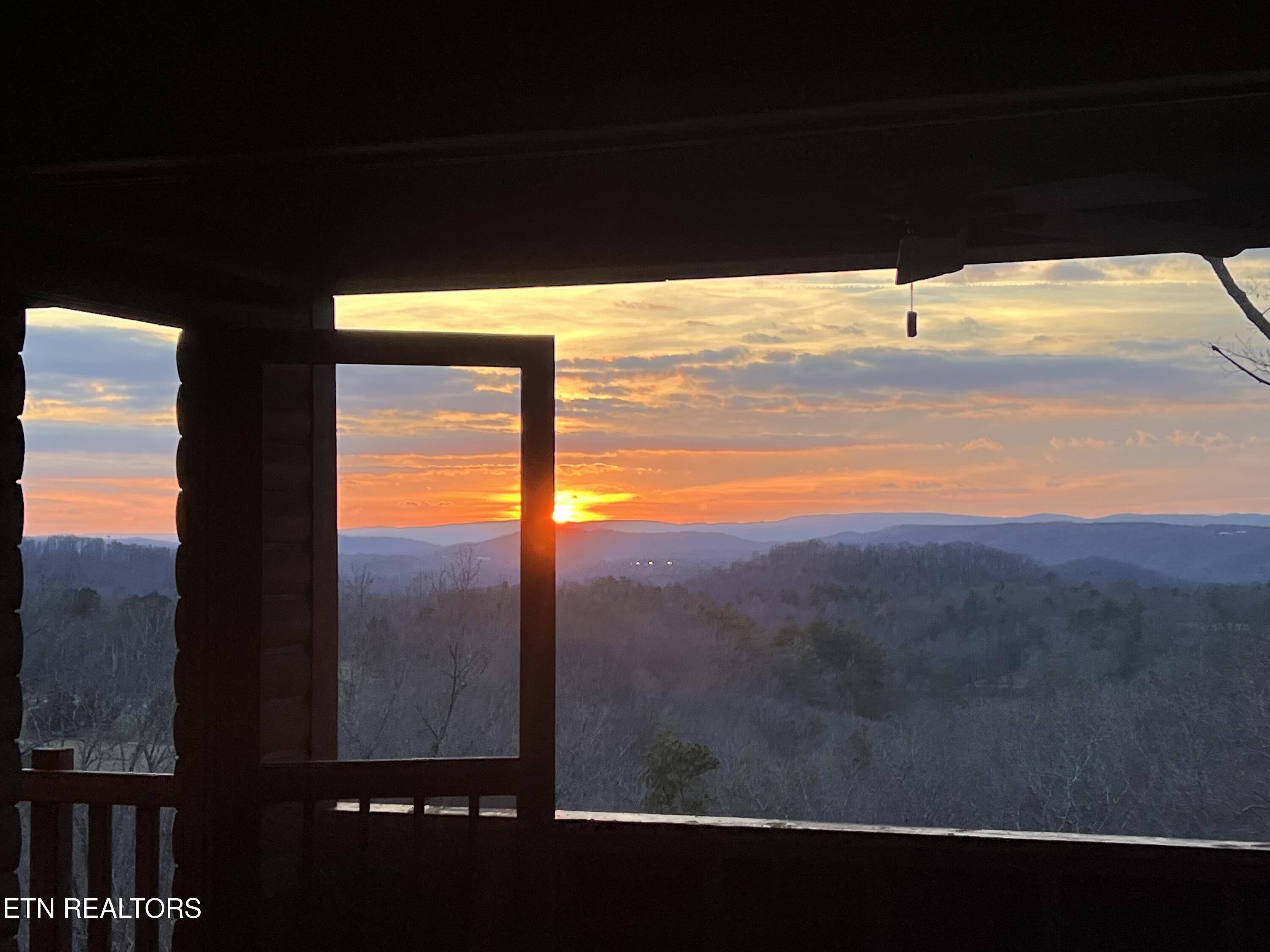 133 Hickory Flats Road Harriman, TN 37748 - Photo 54 of 57 Porch Evening