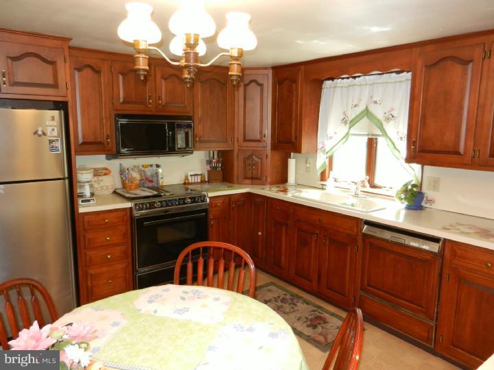 536 Geigertown Road Birdsboro, PA 19508 - Photo 14 of 25 Gallery Image 14