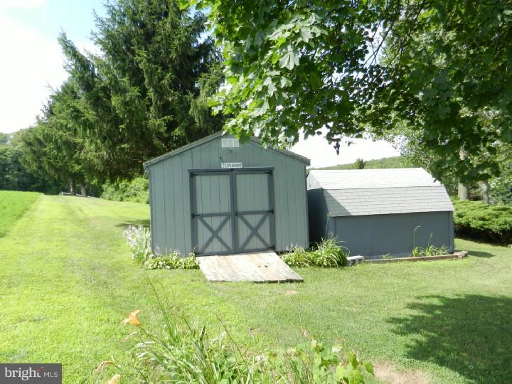 536 Geigertown Road Birdsboro, PA 19508 - Photo 9 of 25 Gallery Image 9