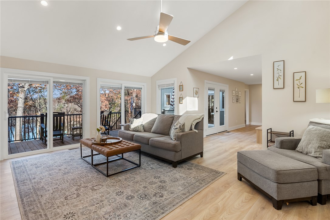 425 Graham Road Anderson, SC 29625 - Photo 20 of 49 Cozy additional living room with access to the deck overlooking the lake.