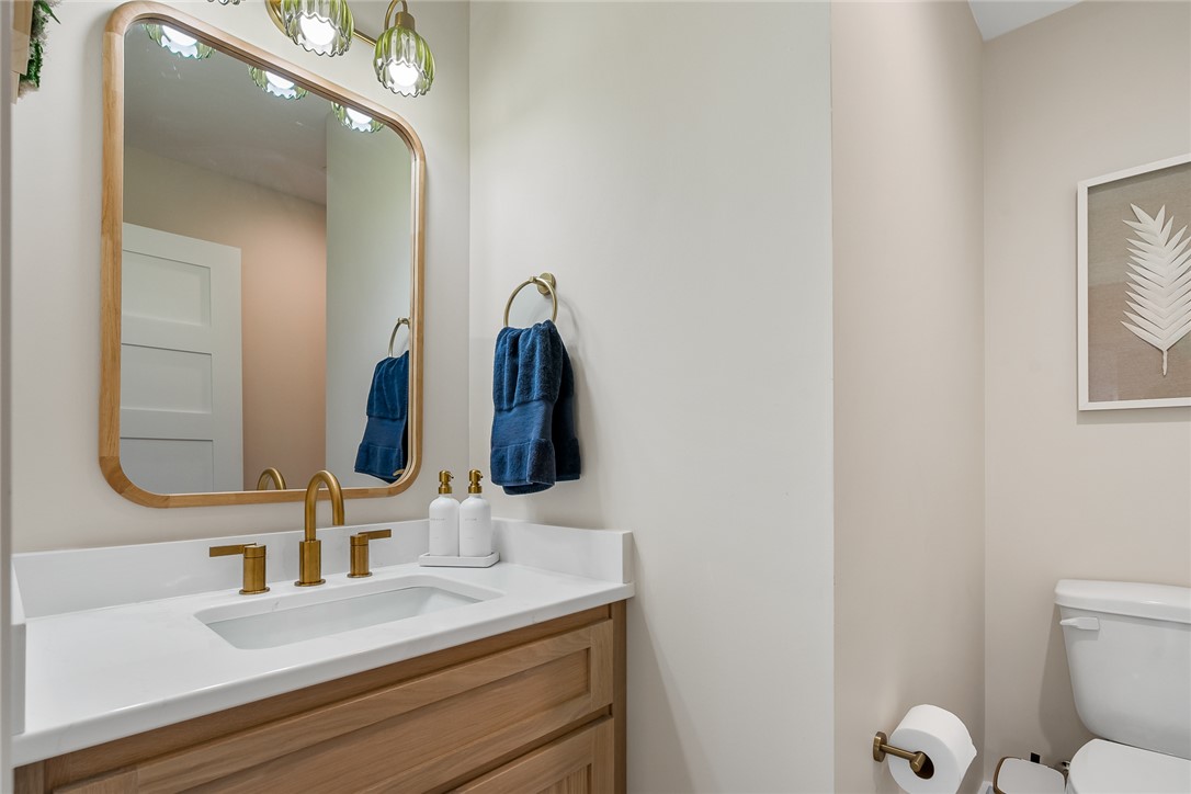 425 Graham Road Anderson, SC 29625 - Photo 28 of 49 Half bath