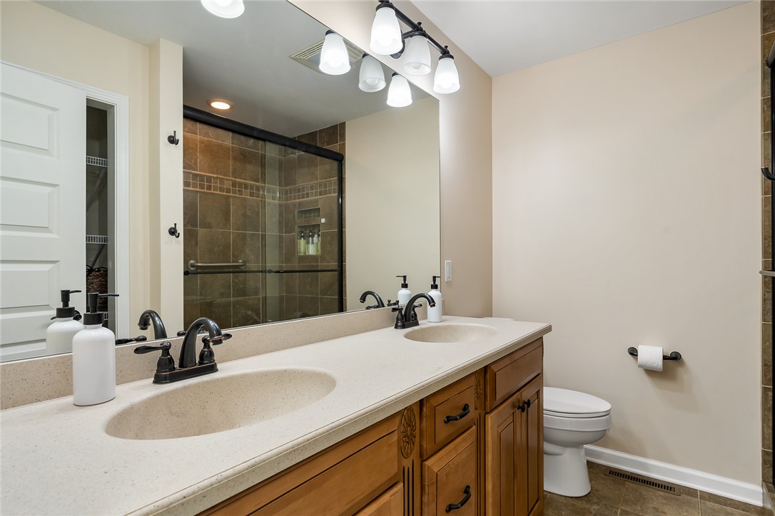 425 Graham Road Anderson, SC 29625 - Photo 32 of 49 Full bath in the 2nd primary bedroom.