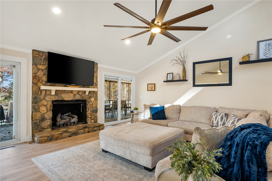 425 Graham Road Anderson, SC 29625 - Photo 6 of 49 Gas fireplace