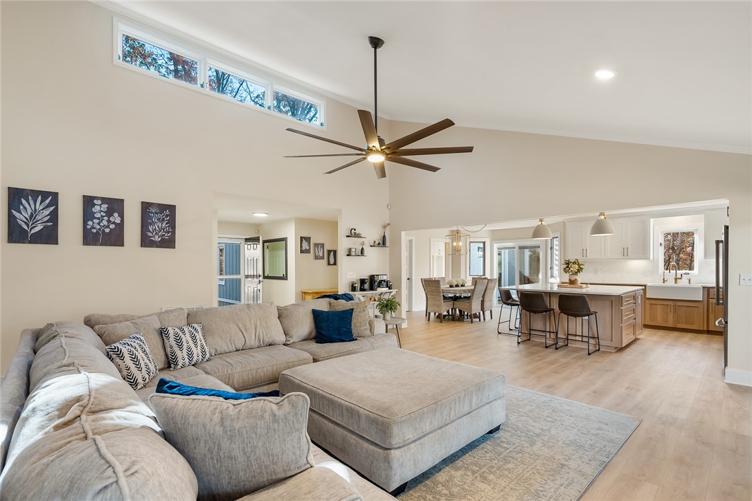 425 Graham Road Anderson, SC 29625 - Photo 9 of 49 Open concept living