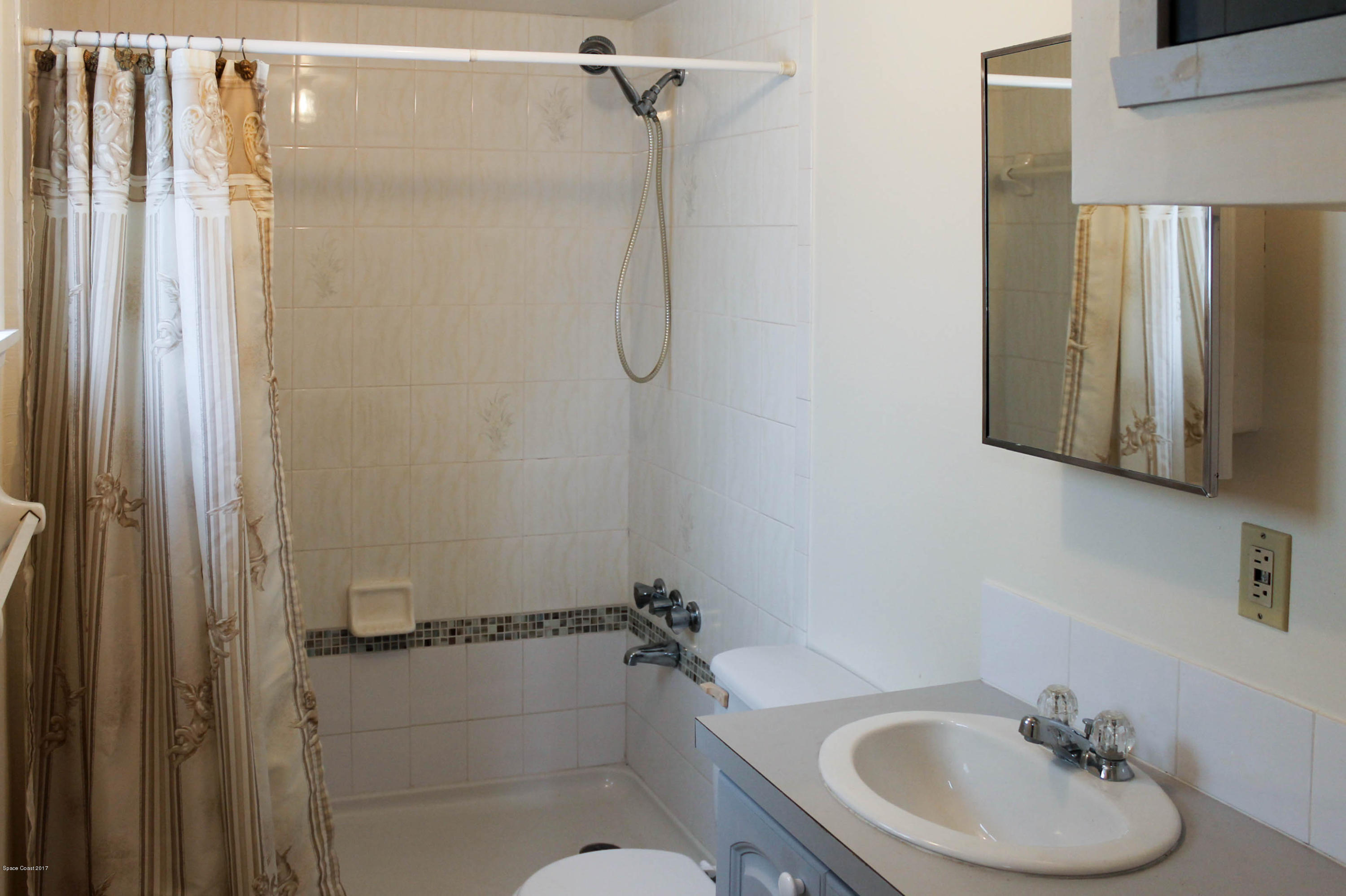 965 East Crisafulli Road Merritt Island, FL 32953 - Photo 33 of 35 Guest House Bath