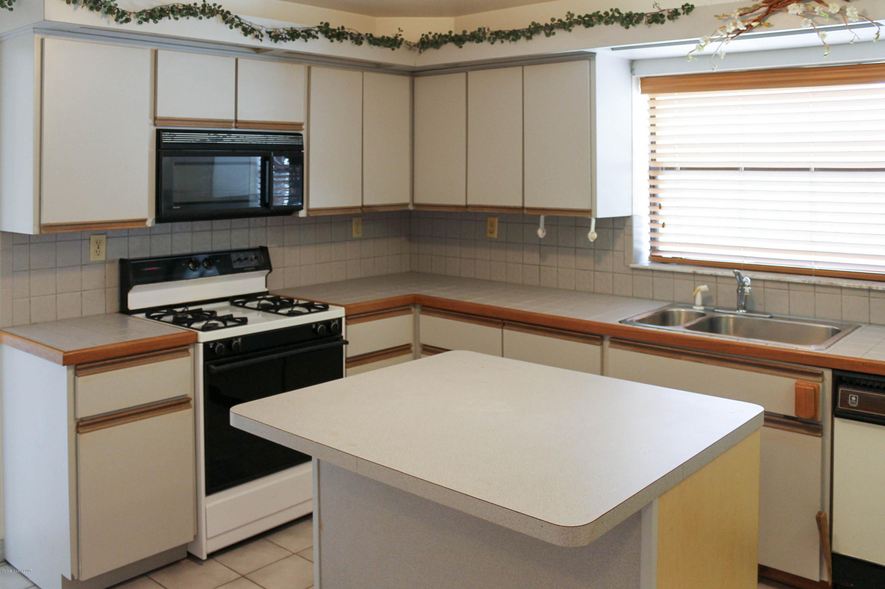 965 East Crisafulli Road Merritt Island, FL 32953 - Photo 9 of 35 Main House Kitchen