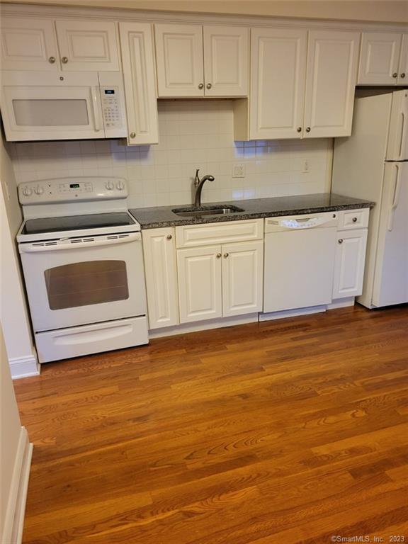 391 Reef Road, Unit 3A Fairfield, CT 06824 - Photo 6 of 16