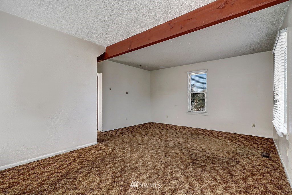 1708 Rockefeller Avenue Everett, WA 98201 - Photo 4 of 11