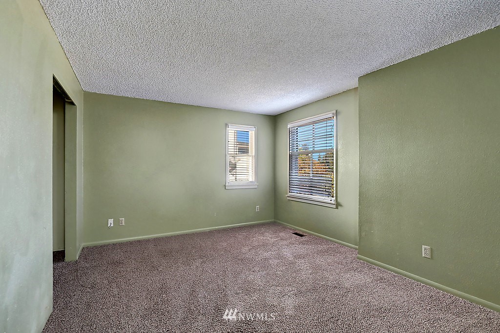 1708 Rockefeller Avenue Everett, WA 98201 - Photo 8 of 11