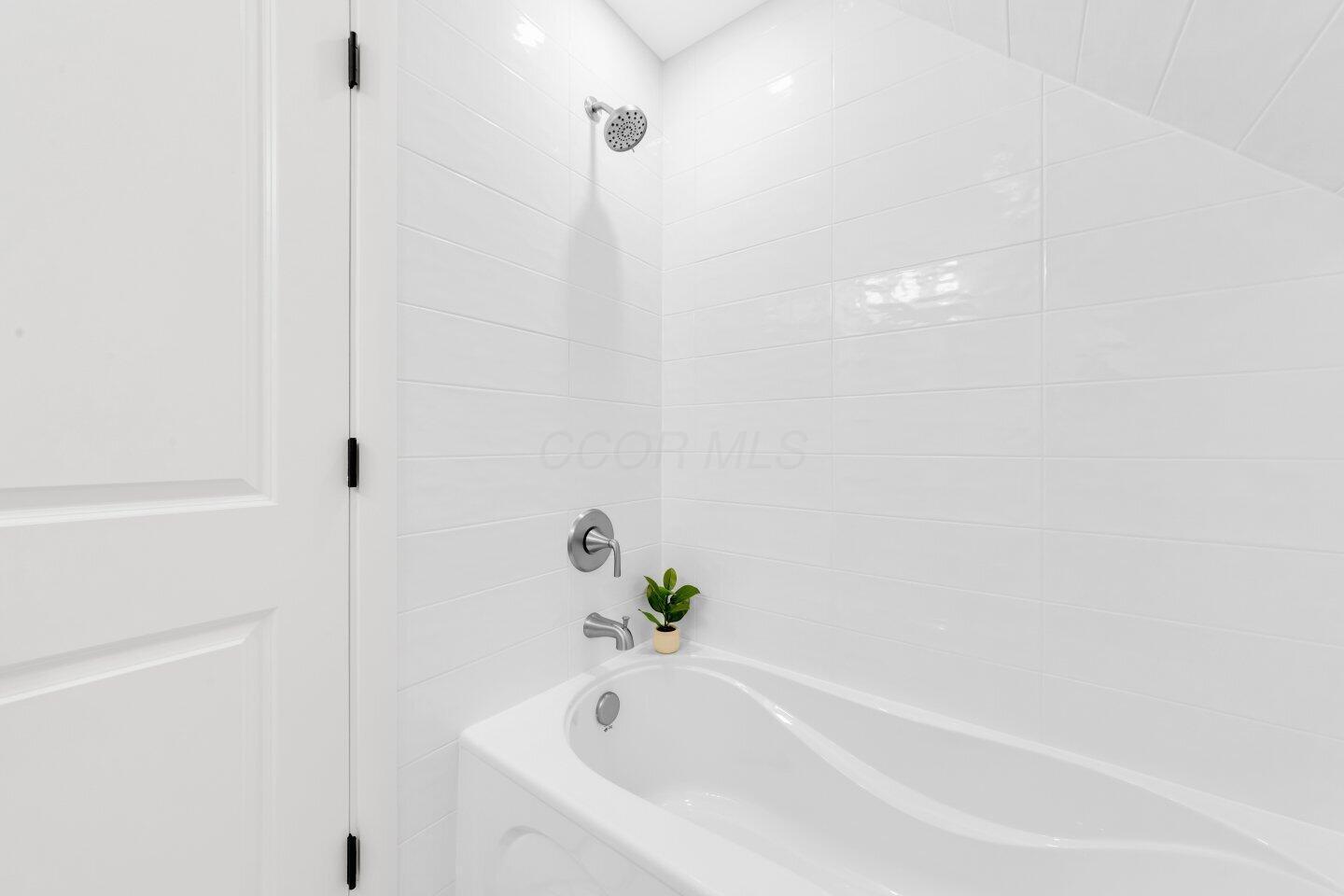 5055 Red Bank Road Galena, OH 43021 - Photo 48 of 92 2nd Floor Bathroom