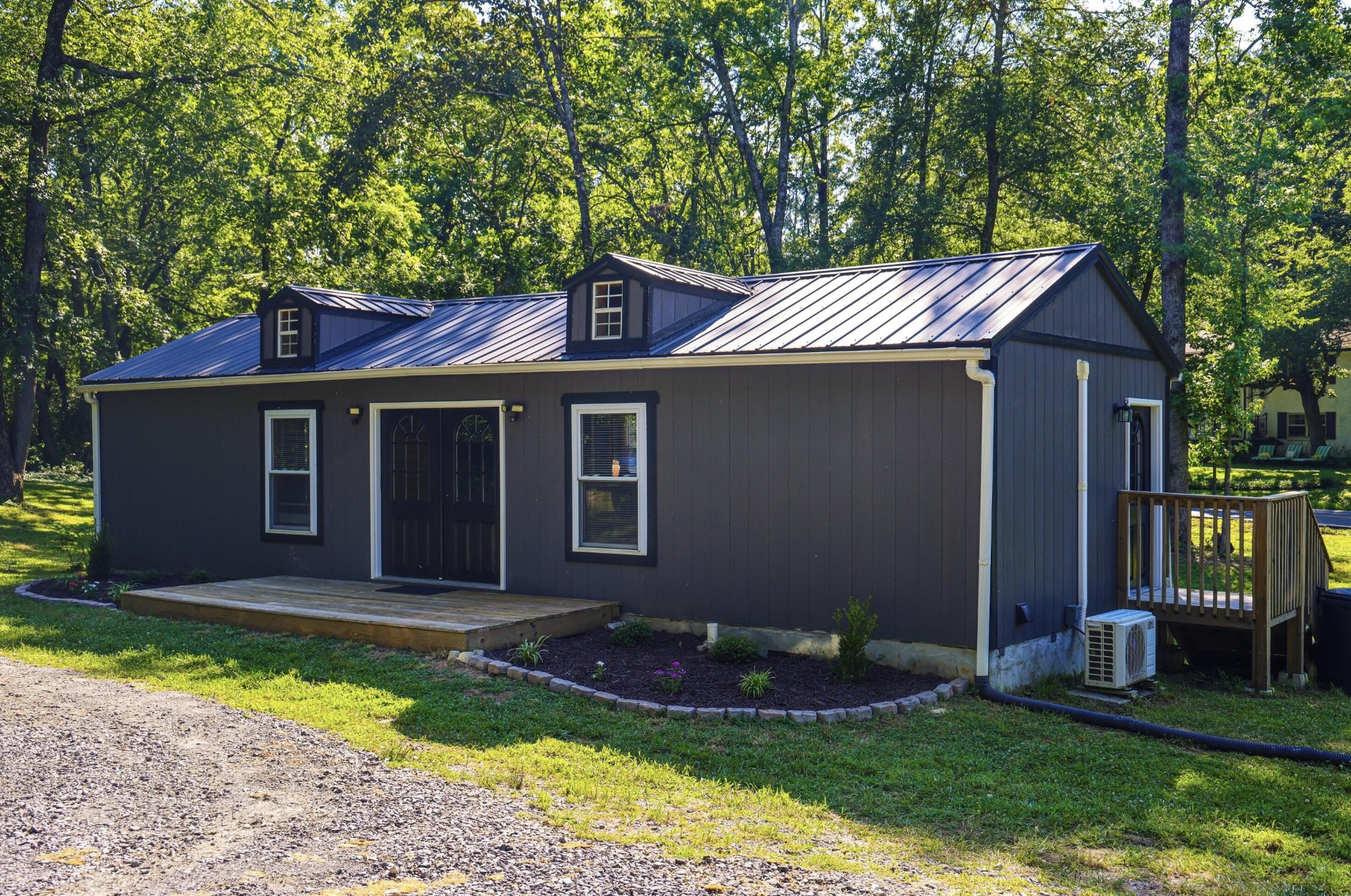 9465 North Hickory Valley Road Chattanooga, TN 37416 - Photo 1 of 14 Gallery Image 1
