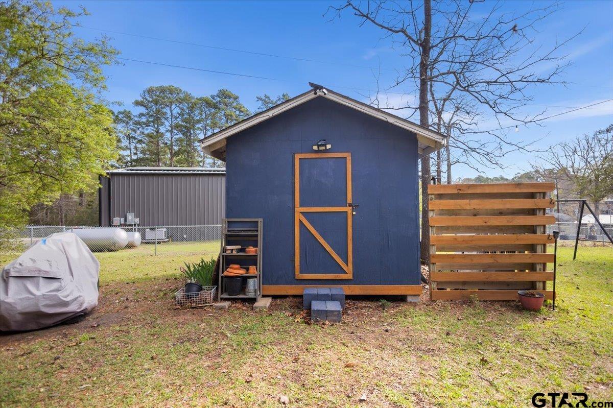 289 Acapulco Road Jefferson, TX 75657 - Photo 23 of 30 a view of backyard of house