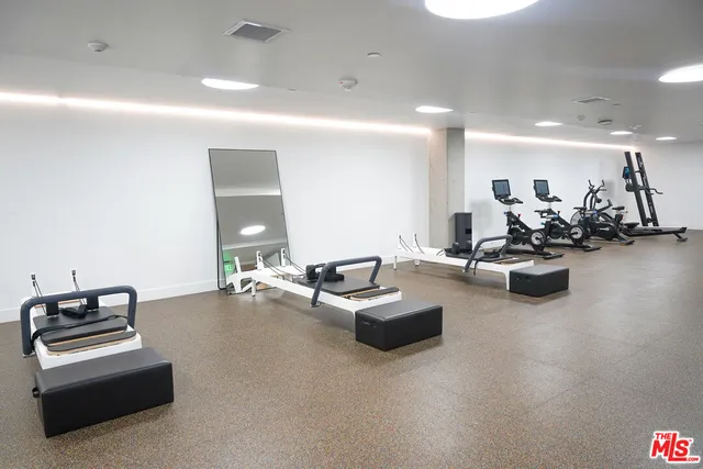 $2,811 | 200 Mesnager Street, Unit 343, Los Angeles, CA 90012