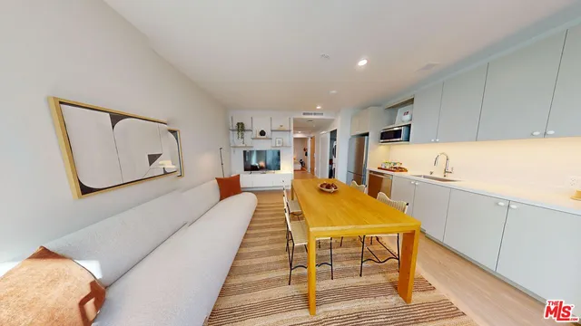 $2,811 | 200 Mesnager Street, Unit 343, Los Angeles, CA 90012