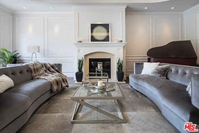 $30,000 | 210 South Westgate Avenue, Los Angeles, CA 90049