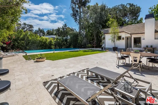 $30,000 | 210 South Westgate Avenue, Los Angeles, CA 90049