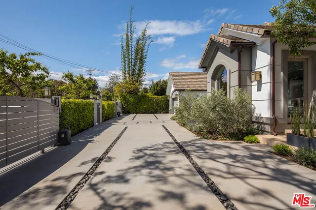 $30,000 | 210 South Westgate Avenue, Los Angeles, CA 90049