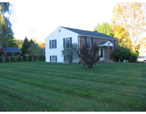 255 East Hadley Road Amherst, MA 01002 - Photo 3 of 8 Gallery Image 3