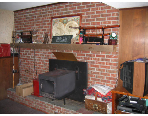 255 East Hadley Road Amherst, MA 01002 - Photo 4 of 8 Gallery Image 4