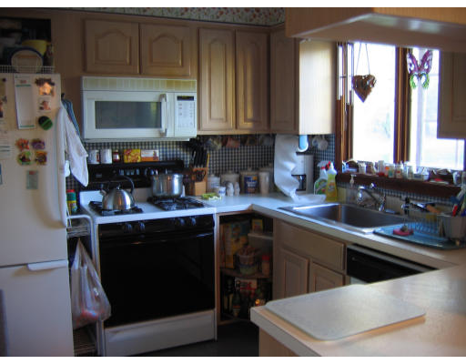 255 East Hadley Road Amherst, MA 01002 - Photo 5 of 8 Gallery Image 5