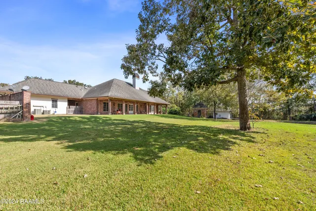 $950,000 | 6021 Mermentau Drive, Youngsville, LA 70592