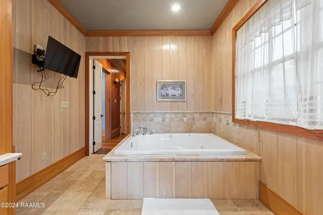 $950,000 | 6021 Mermentau Drive, Youngsville, LA 70592