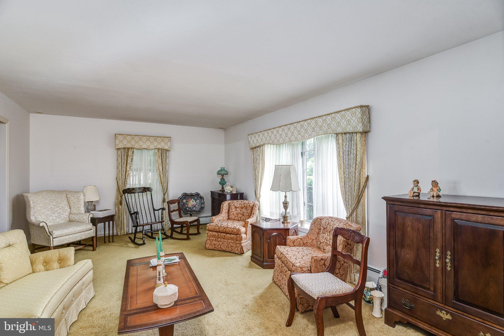 19 Crown Road Trenton, NJ 08638 - Photo 3 of 27 Charming vintage living space awaits.