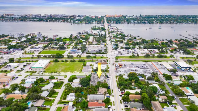 $1,550 | 301 West Ocean Avenue, Unit 4, Lantana, FL 33462