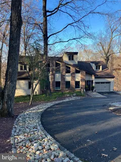 $750,000 | 50 High Point East, Huntingdon Valley, PA 19006