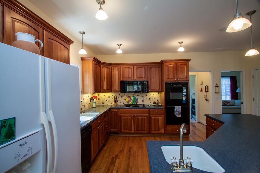 341 Knox Campground Road Seneca, SC 29672 - Photo 21 of 36